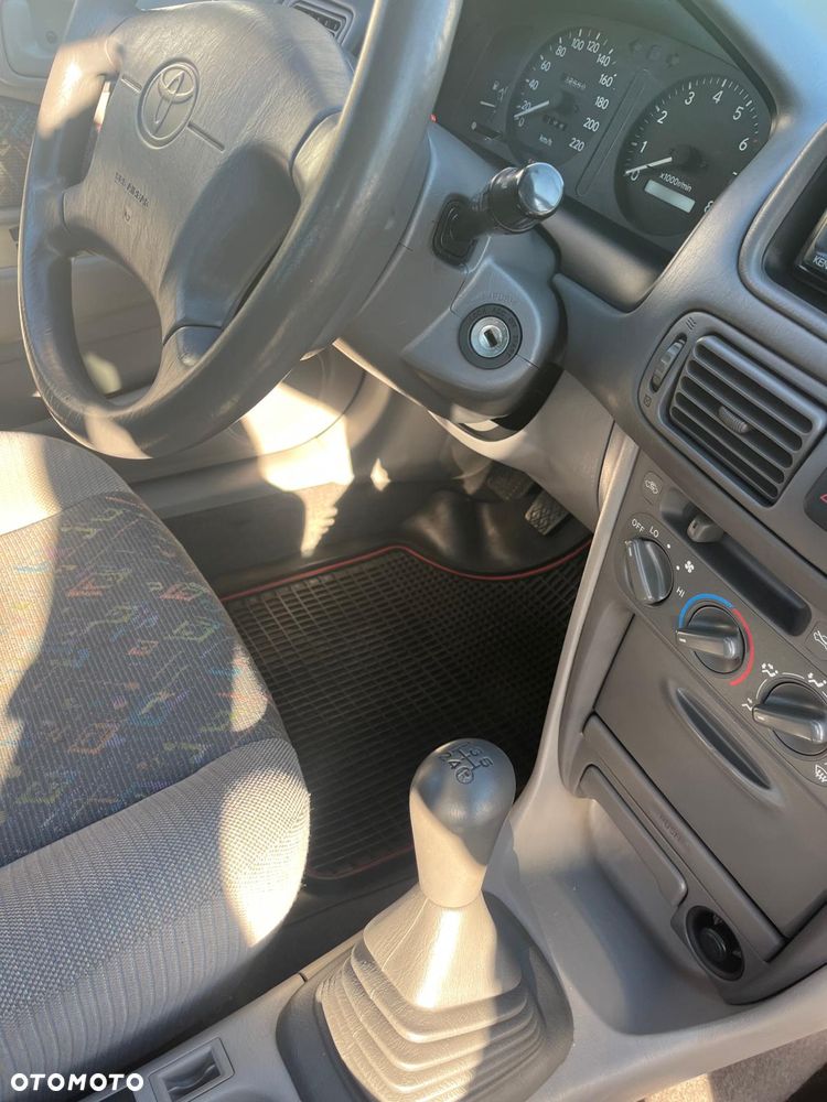 Toyota Corolla 1.4 XLi - 23