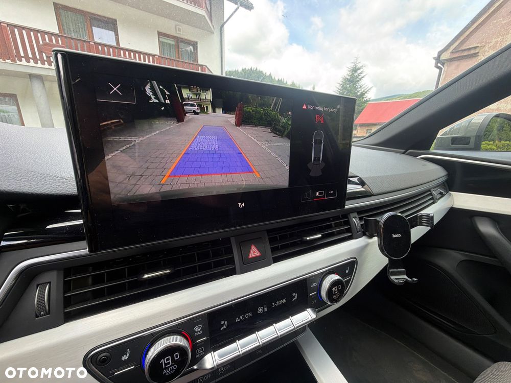 Audi A4 Limousine - 14