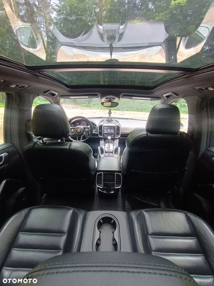 Porsche Cayenne - 25