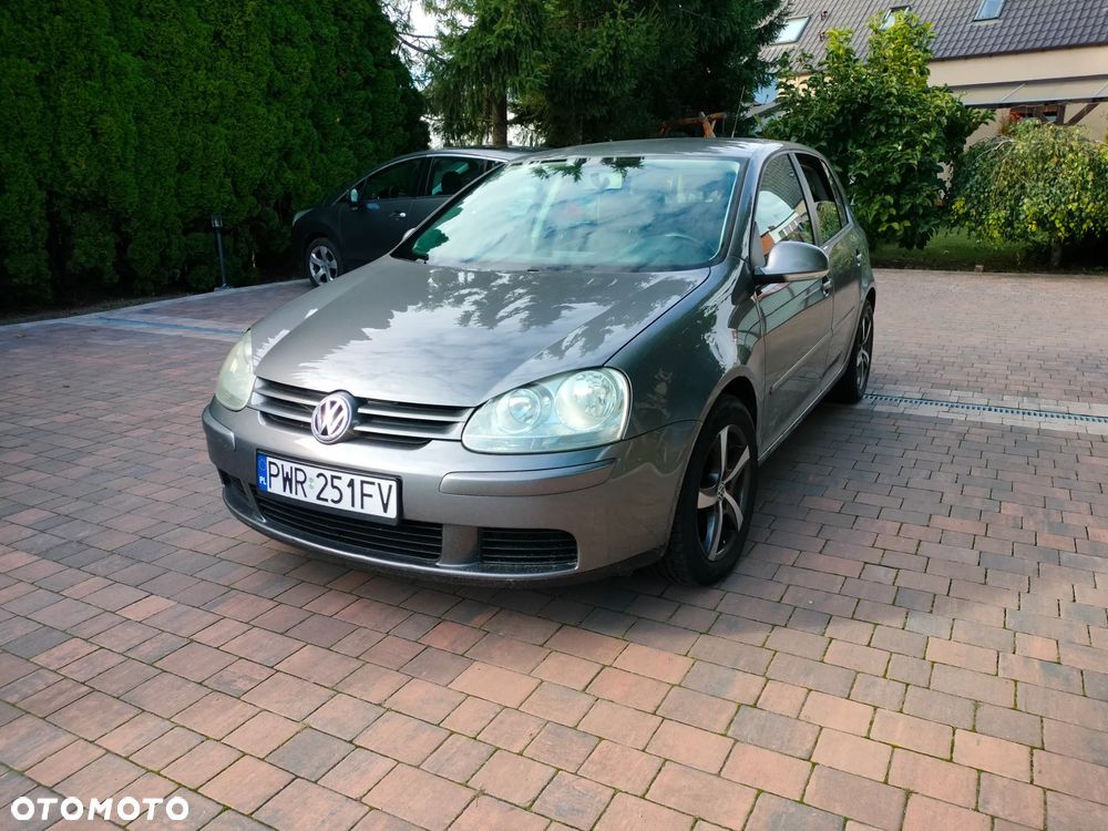 Volkswagen Golf - 1