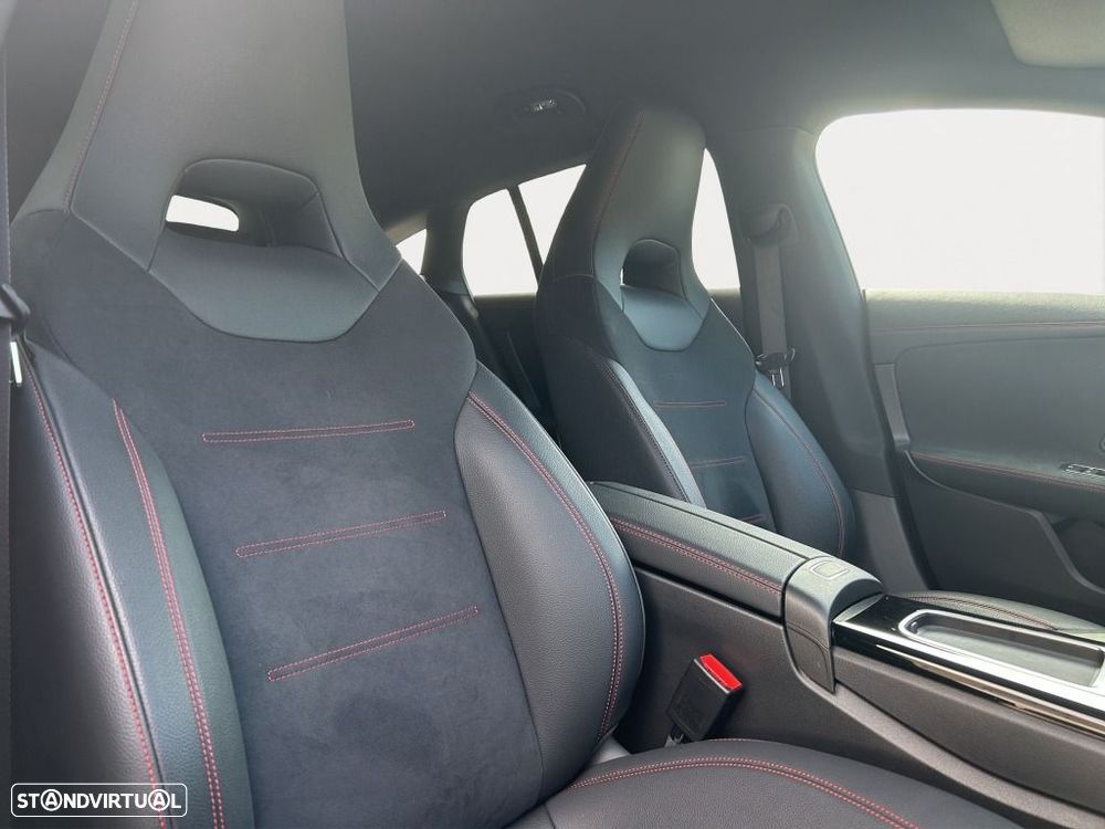Mercedes-Benz CLA 180 — fotografia 13