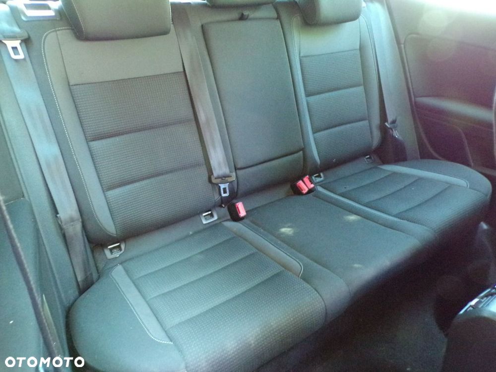 Volkswagen Golf - 26