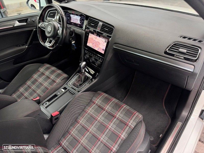 VW Golf 2.0 TSI GTI DSG Performance - 48