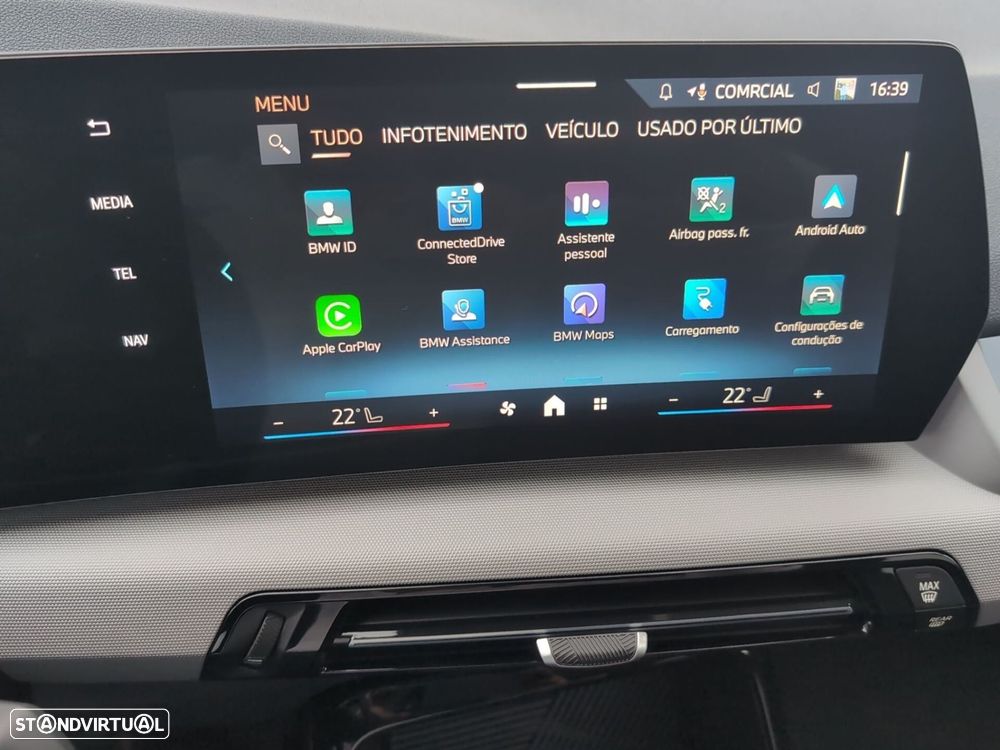 BMW 225xe Active Tourer - 24