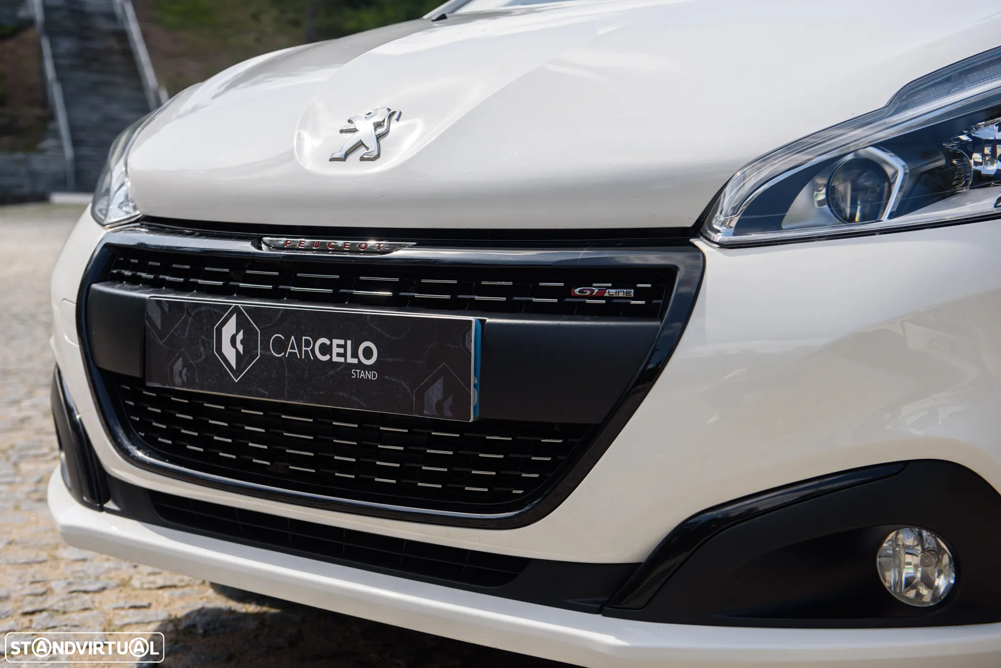 Peugeot 208 1.2 PureTech GT Line - 9