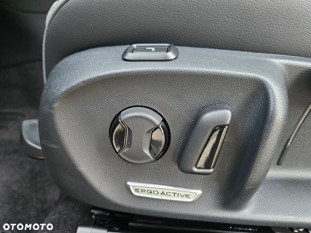 Volkswagen Passat - 11
