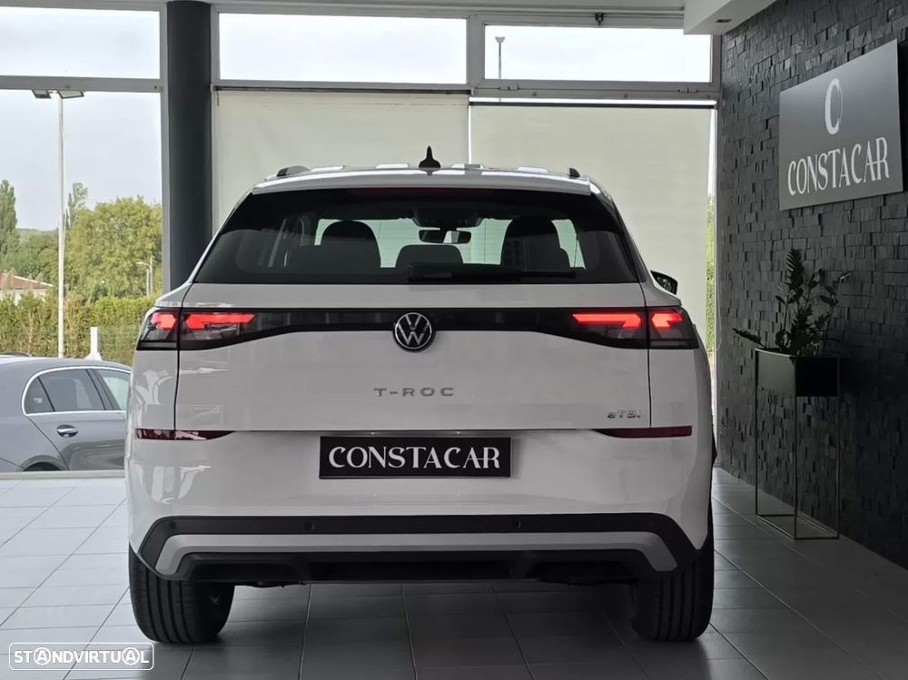 VW T-Roc 1.5 eTSI Trend DSG - 13