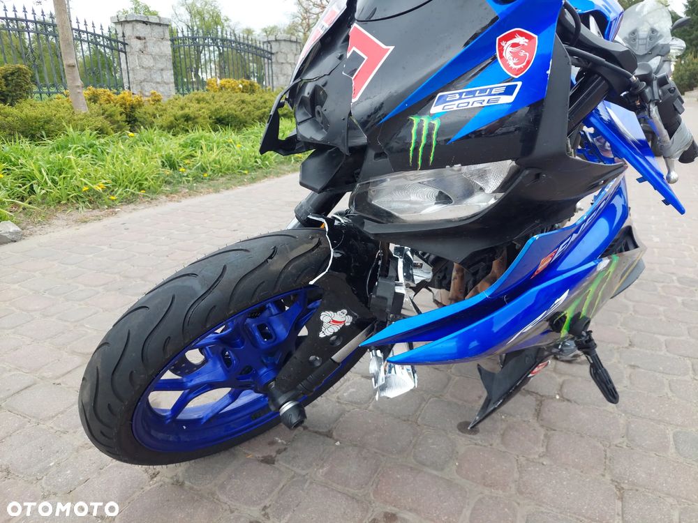 Yamaha R3 - 18