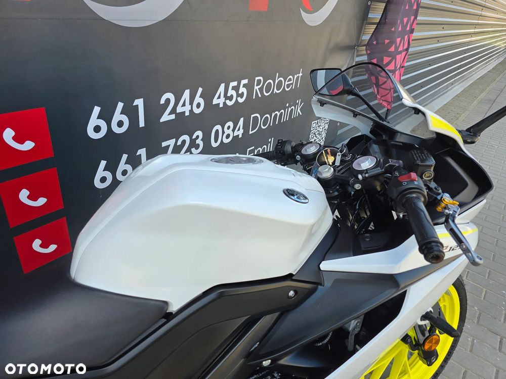 Yamaha YZF - 19
