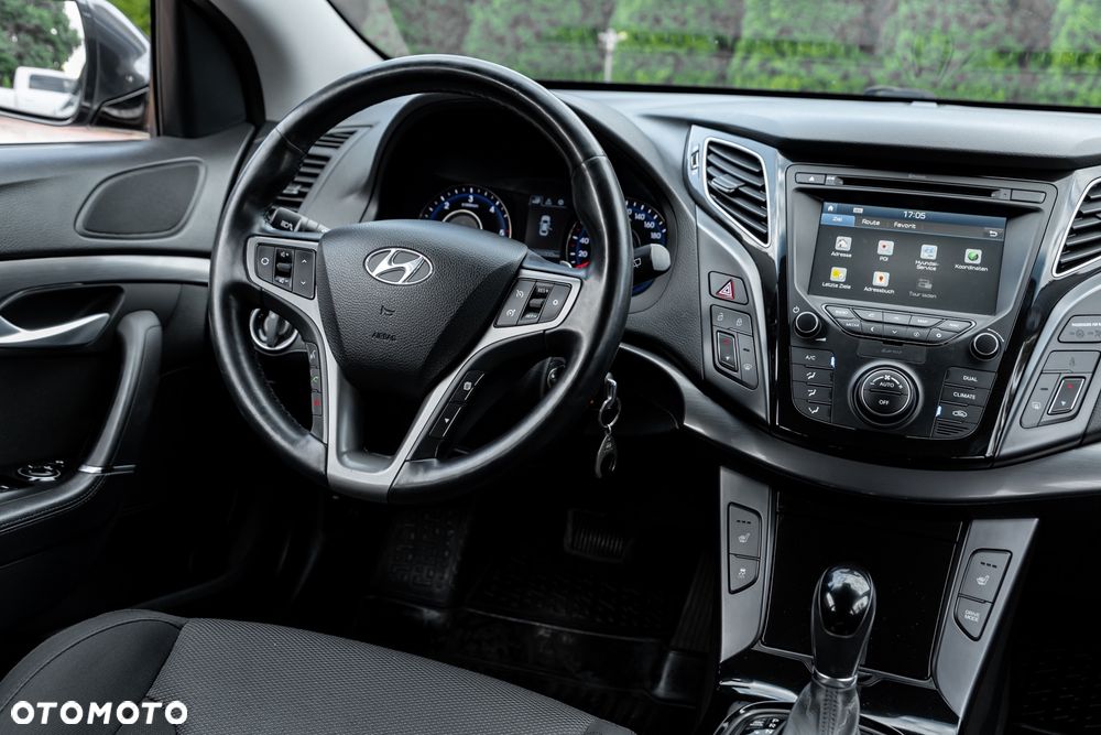 Hyundai i40 Kombi 1.7 CRDi DCT Premium - 25