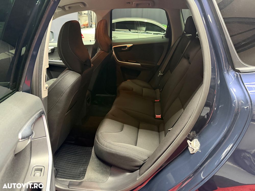 Volvo XC 60 D4AWD Momentum - 14