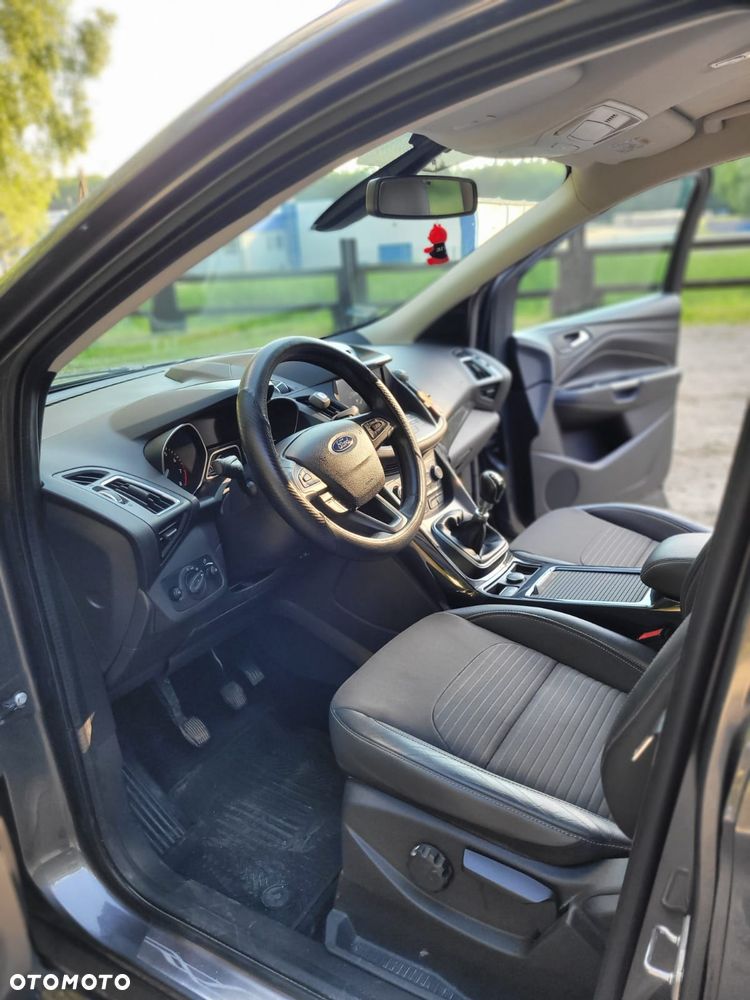 Ford Kuga 1.5 EcoBoost FWD Titanium ASS MMT6 - 8