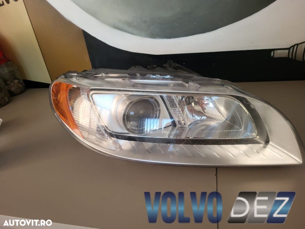 Far dreapta xenon VOLVO S80 V70 XC70 31214348 - 1