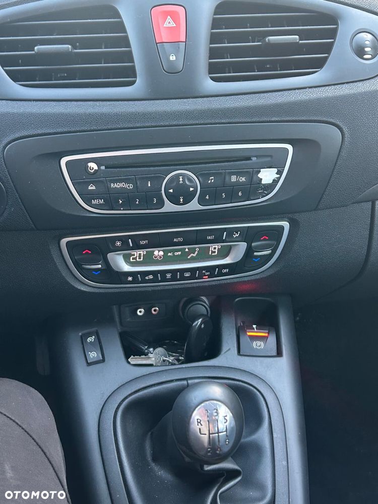 Renault Scenic - 8