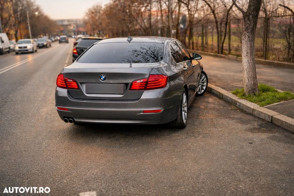BMW Seria 5 520d Aut. Luxury Line - 3