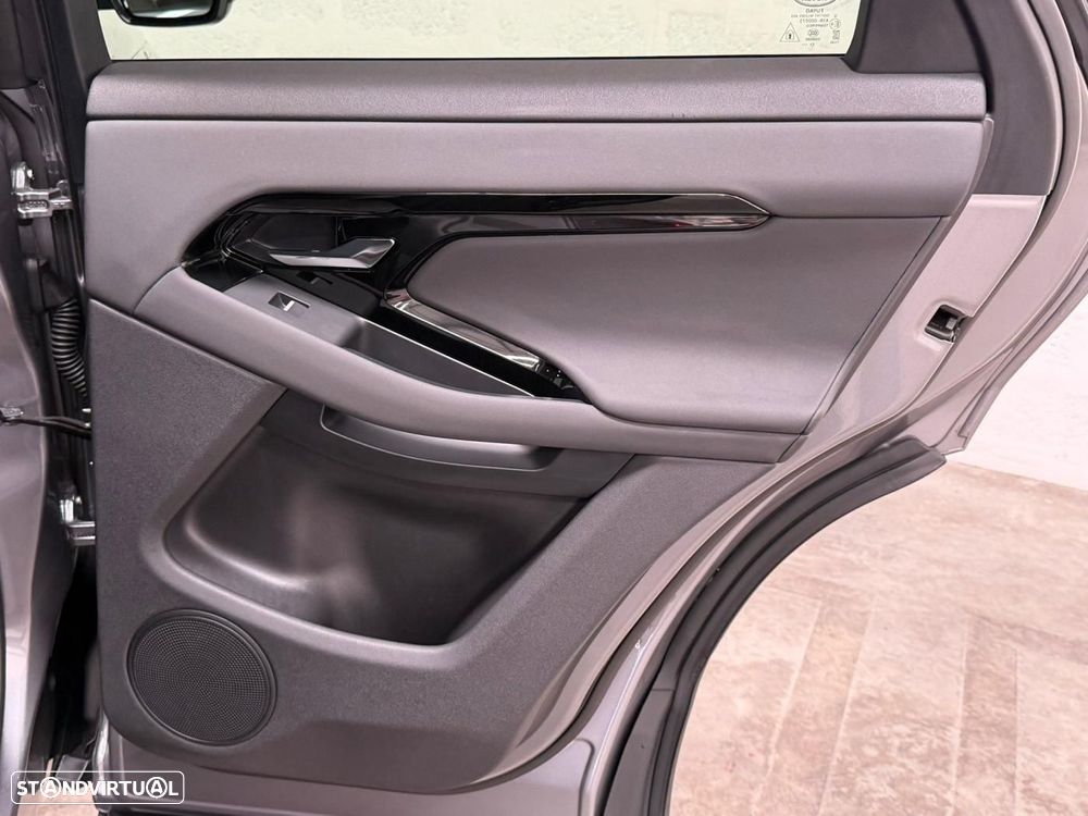 Land Rover Range Rover Evoque P300e Dynamic HSE - 45