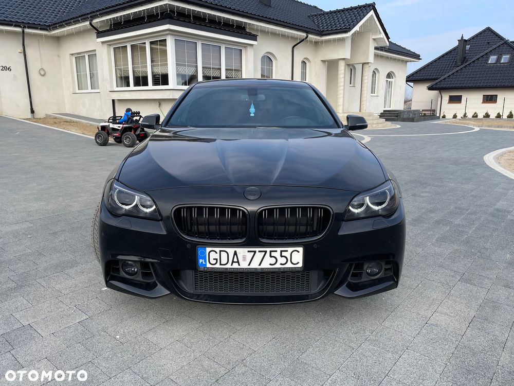 BMW Seria 5 528i xDrive Luxury Line - 30