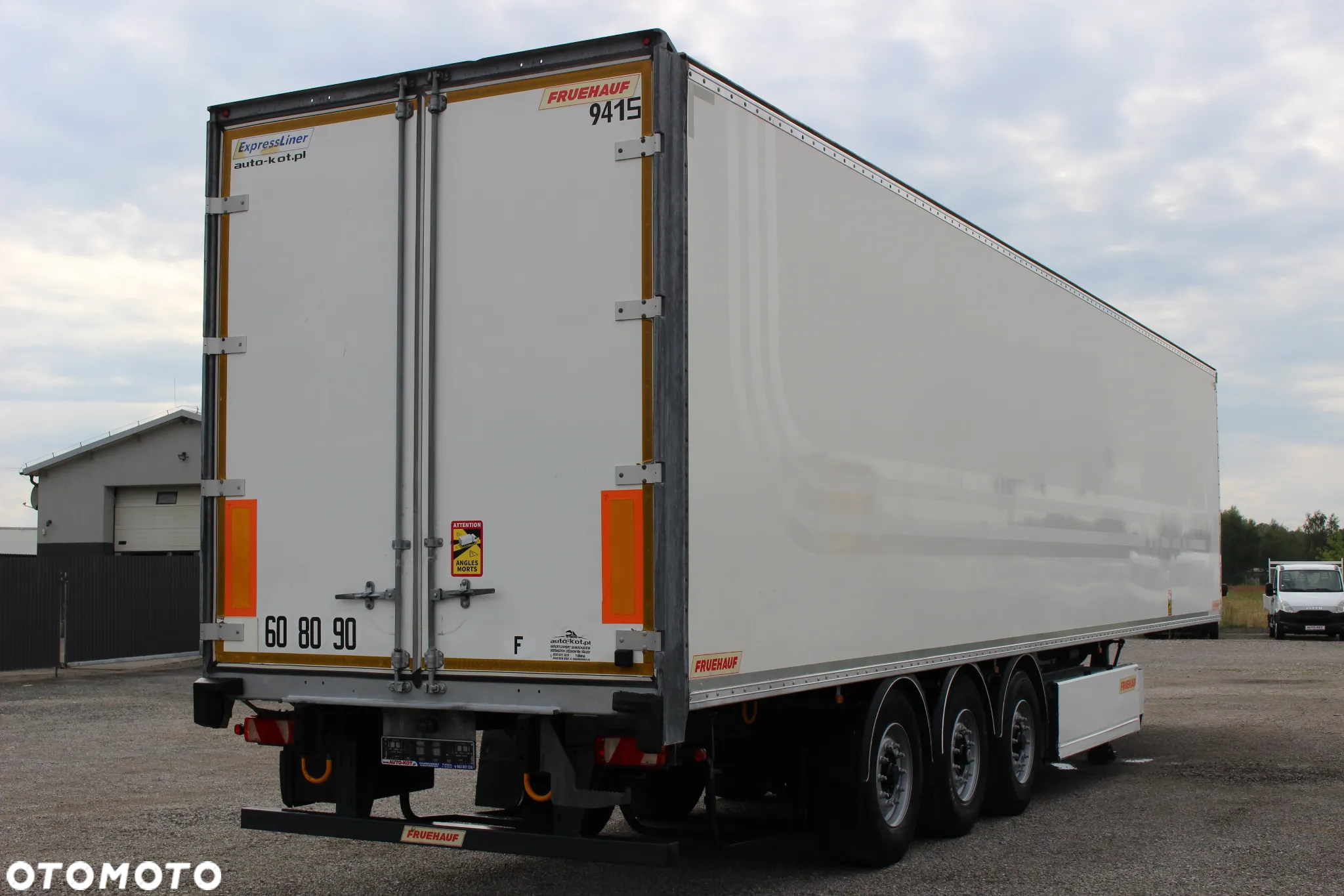 Fruehauf KONTENER /3-OSIE/ TYLNE DRZWI /KOSZ NA PALETY/**SERWIS FR**/SUPER STAN / - 12