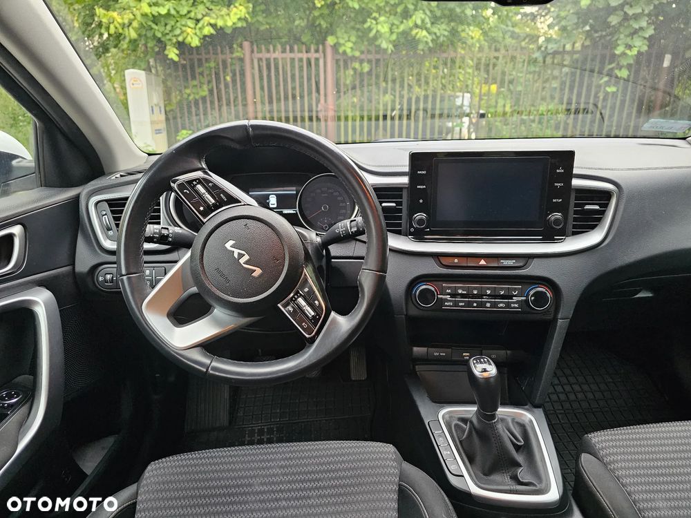 Kia Ceed 1.5 T-GDI M - 8