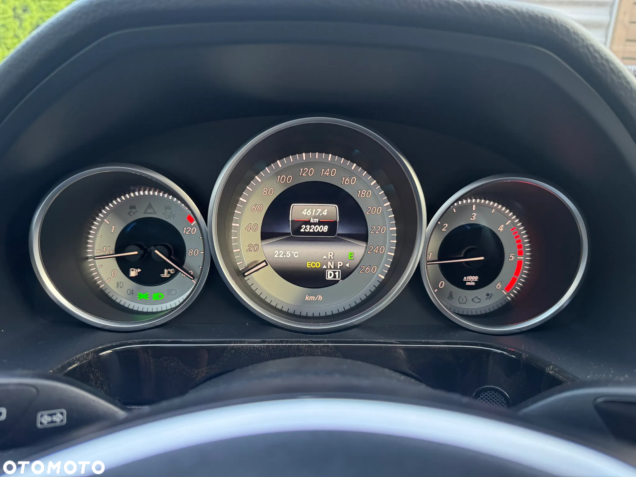 Mercedes-Benz Klasa E 200 CDI DPF BlueEFFICIENCY Automatik Elegance - 4