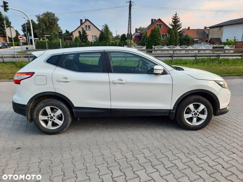 Nissan Qashqai 1.5 dCi Tekna - 6