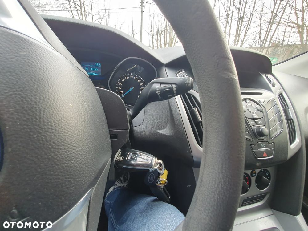 Ford Focus 1.6 TI-VCT Ambiente - 18