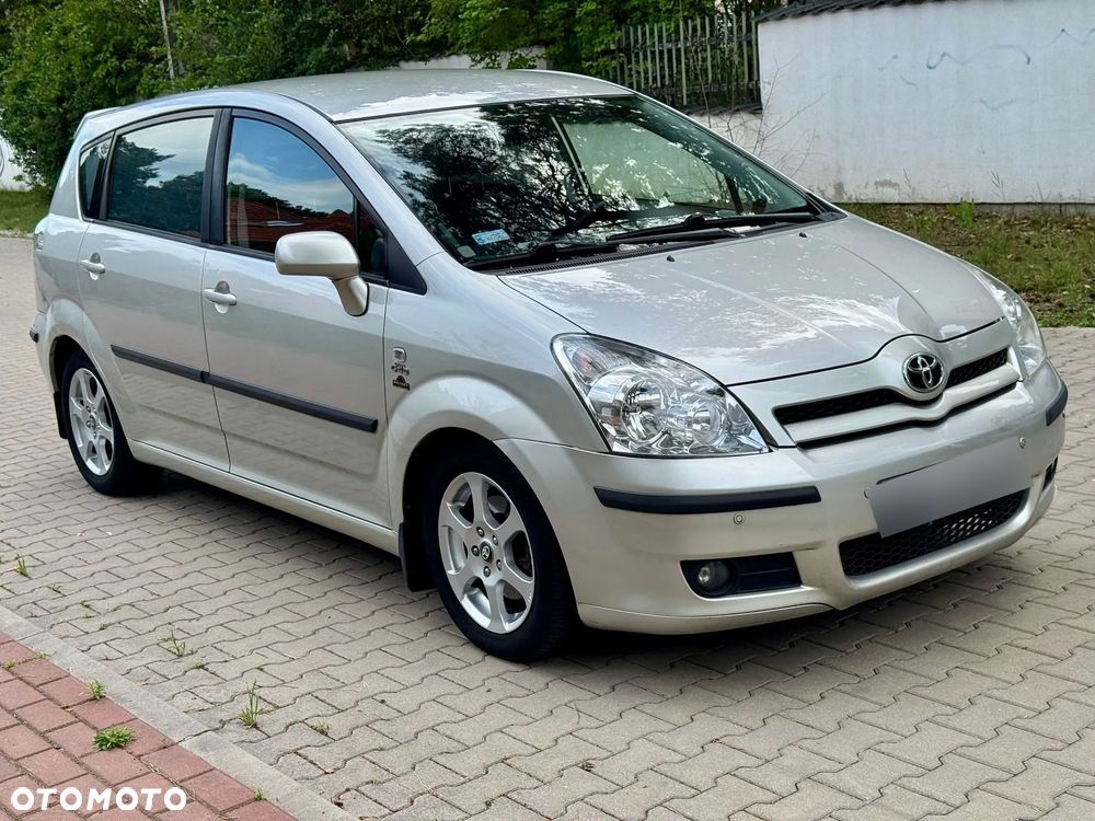 Toyota Corolla Verso 2.0 D-4D Executive - 3