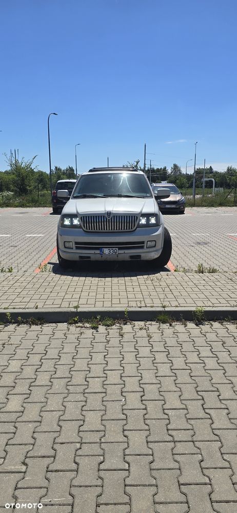 Lincoln Navigator - 1