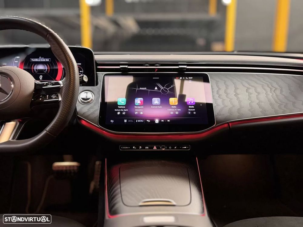 Mercedes-Benz E 400 4Matic - 12