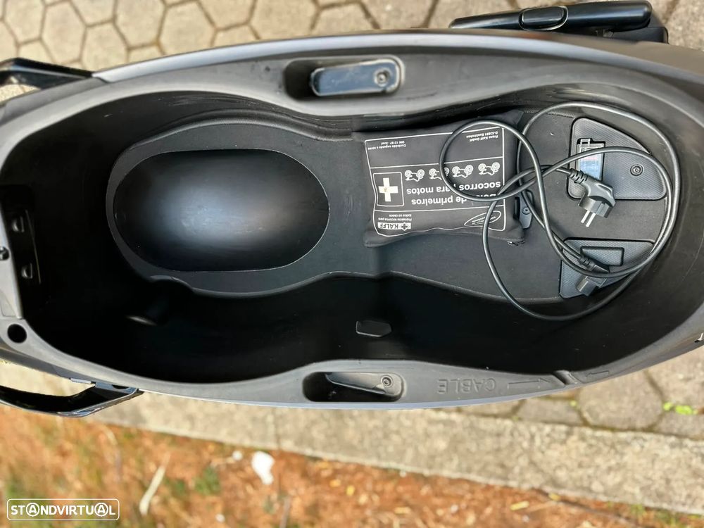 SEAT MÓ 125 eScooter 125 - 11