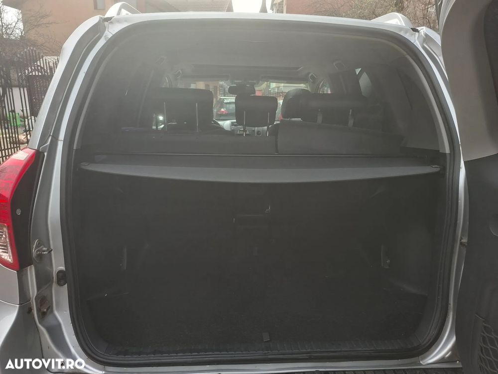 Toyota RAV4 2.2 D-4D Luxury City - 4