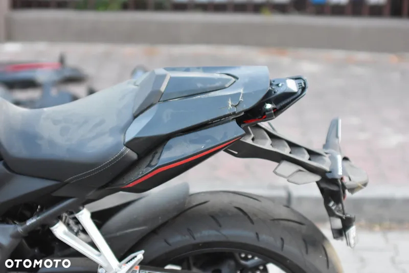Honda CBR - 31