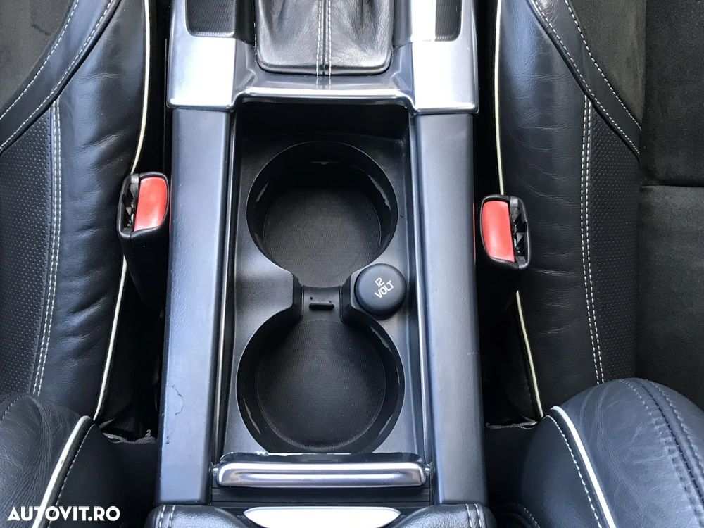 Volvo XC 60 D4AWD R-Design - 34