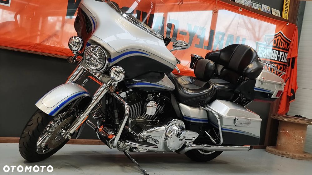 Harley-Davidson Touring Ultra Limited - 6