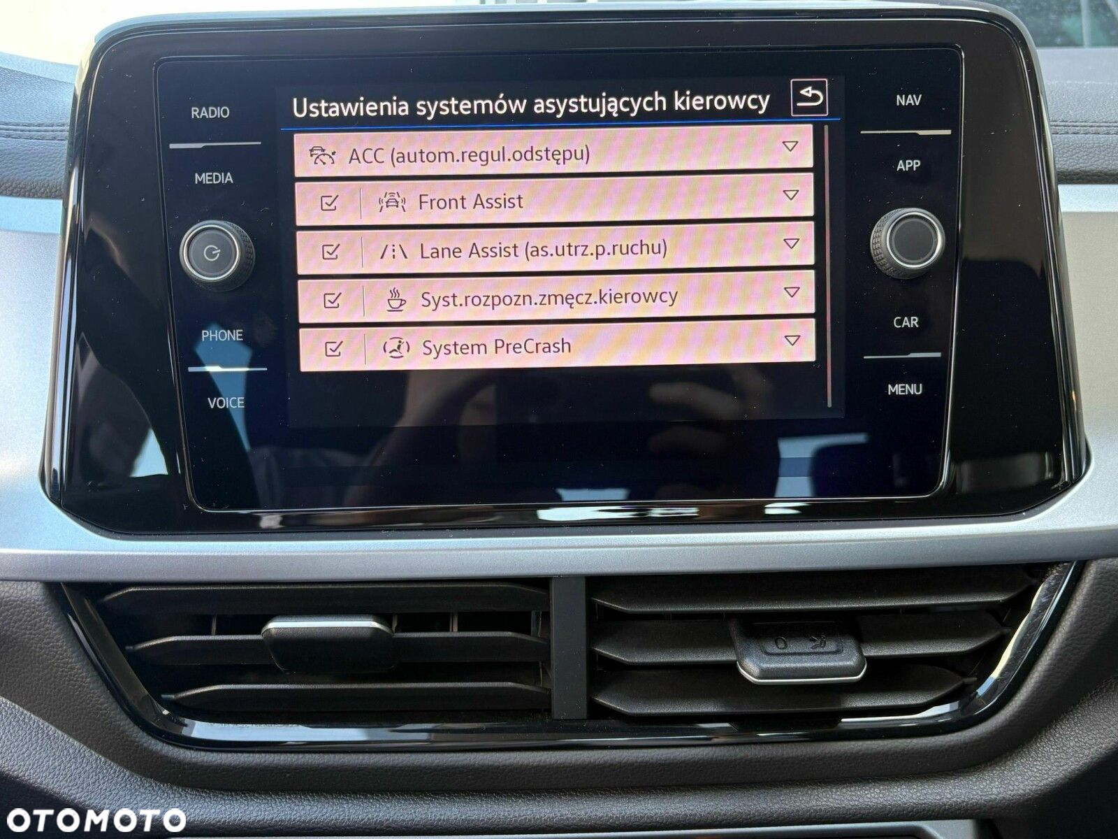 Volkswagen T-Roc 1.5 TSI Life - 20