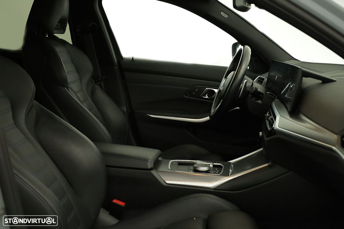 BMW 330 e Touring Pack M Auto - 24