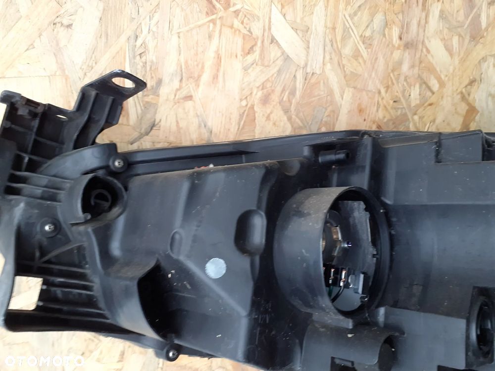 12138 Lampa prawy przód Mazda 6 12- - 7