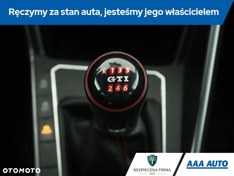 Volkswagen Polo - 16