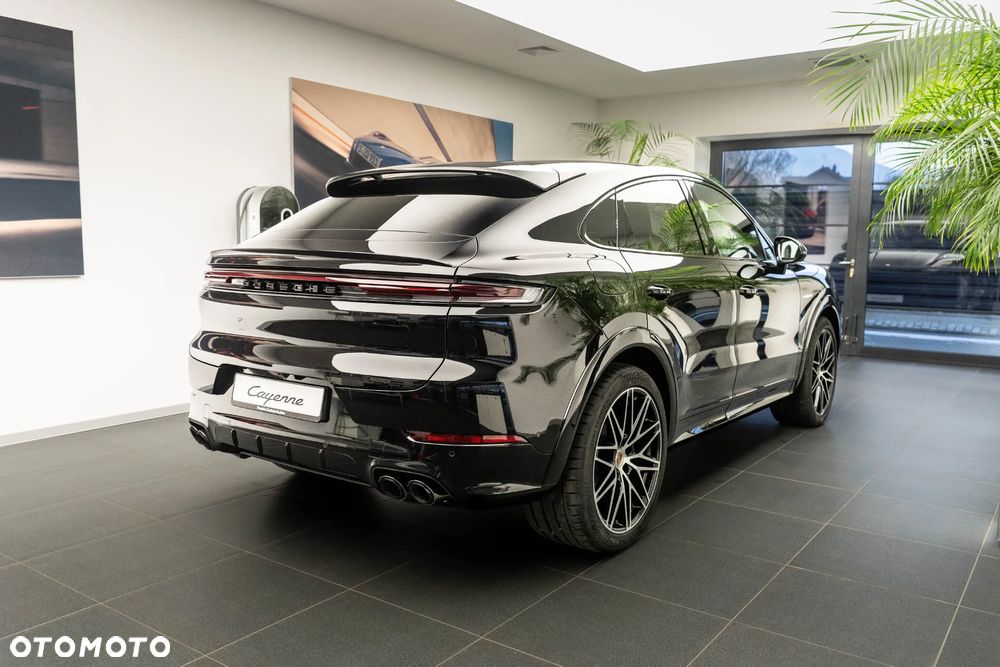 Porsche Cayenne S E-Hybrid PHEV Black Edition - 4