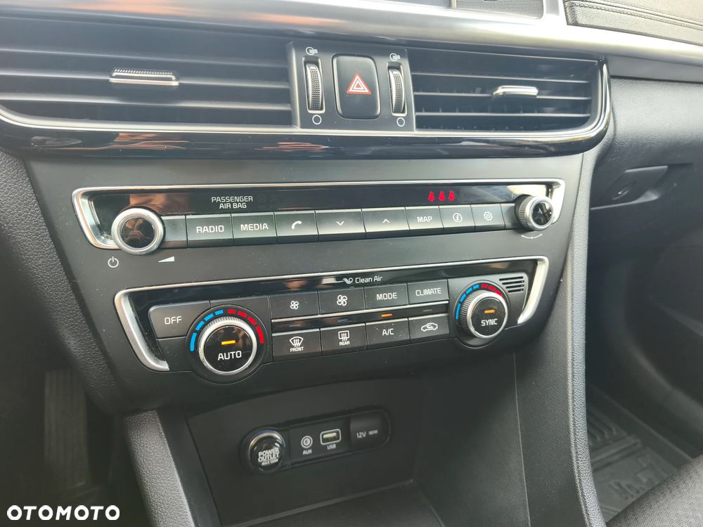 Kia Optima - 24