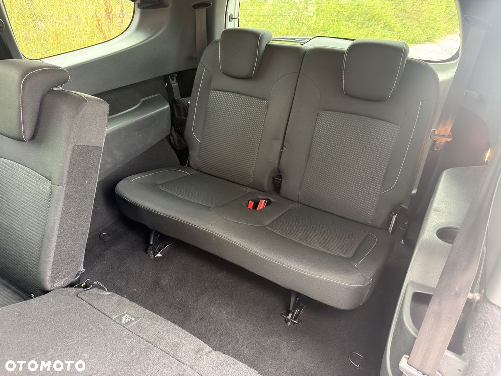 Dacia Lodgy 1.6 SCe Outdoor S&S - 23