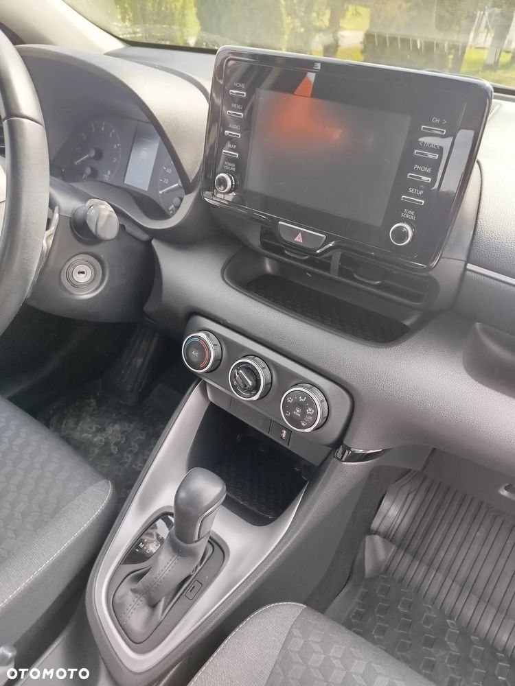 Toyota Yaris 1.5 Comfort CVT - 8