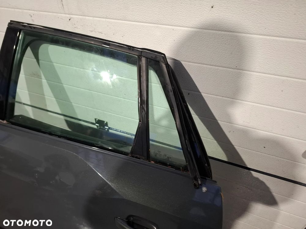 Audi Q2 drzwi lewy tył L7XM demontaż - 7