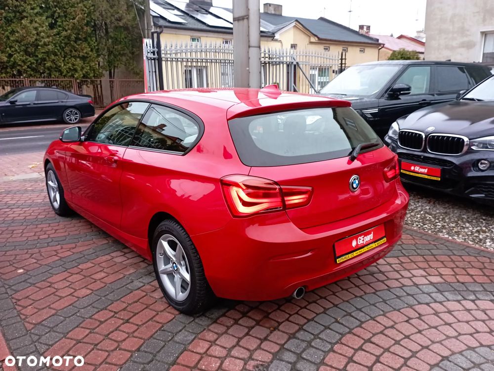 BMW Seria 1 116i - 6