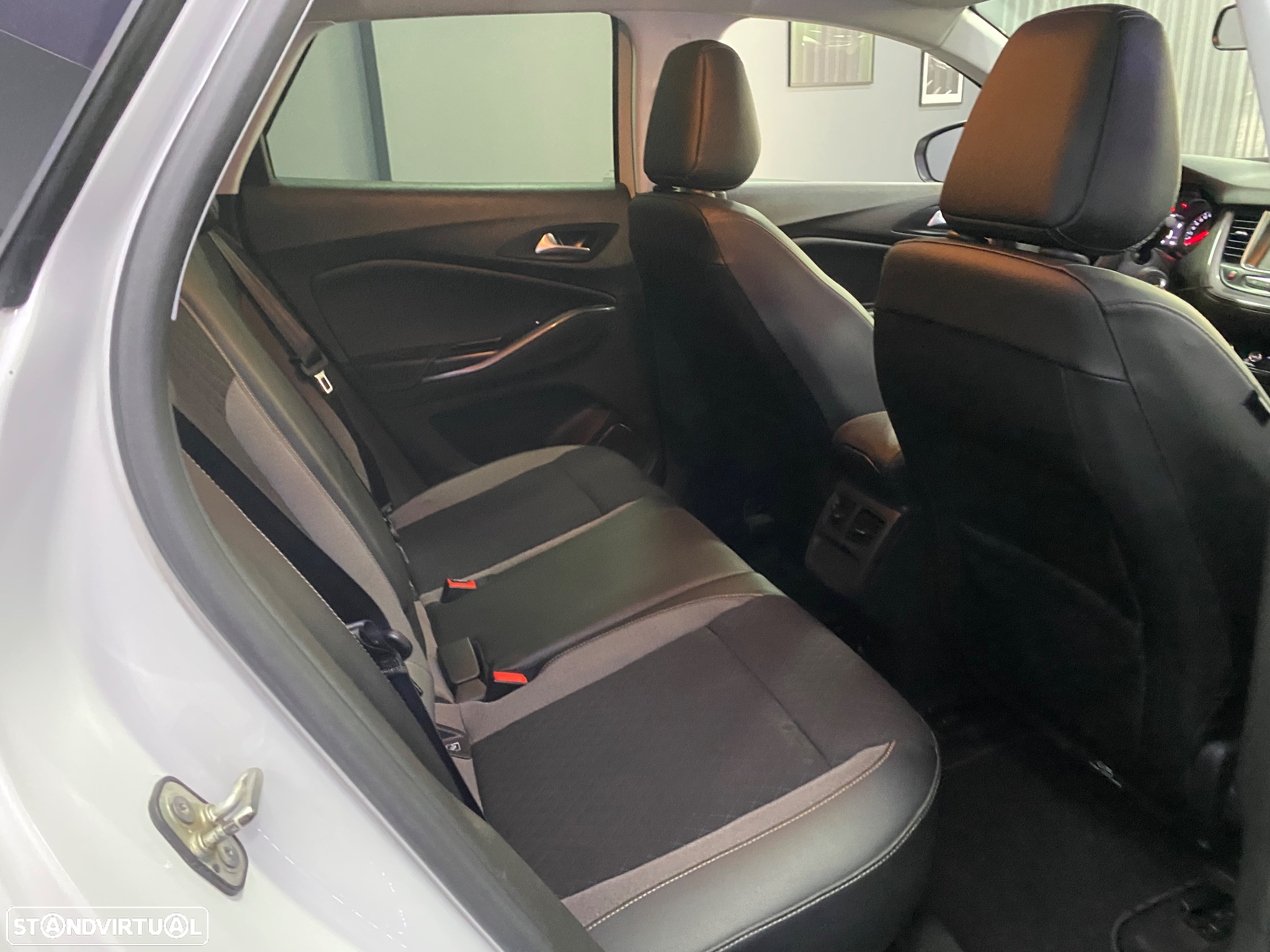 Opel Grandland X 1.5 CDTI Innovation AT - 41