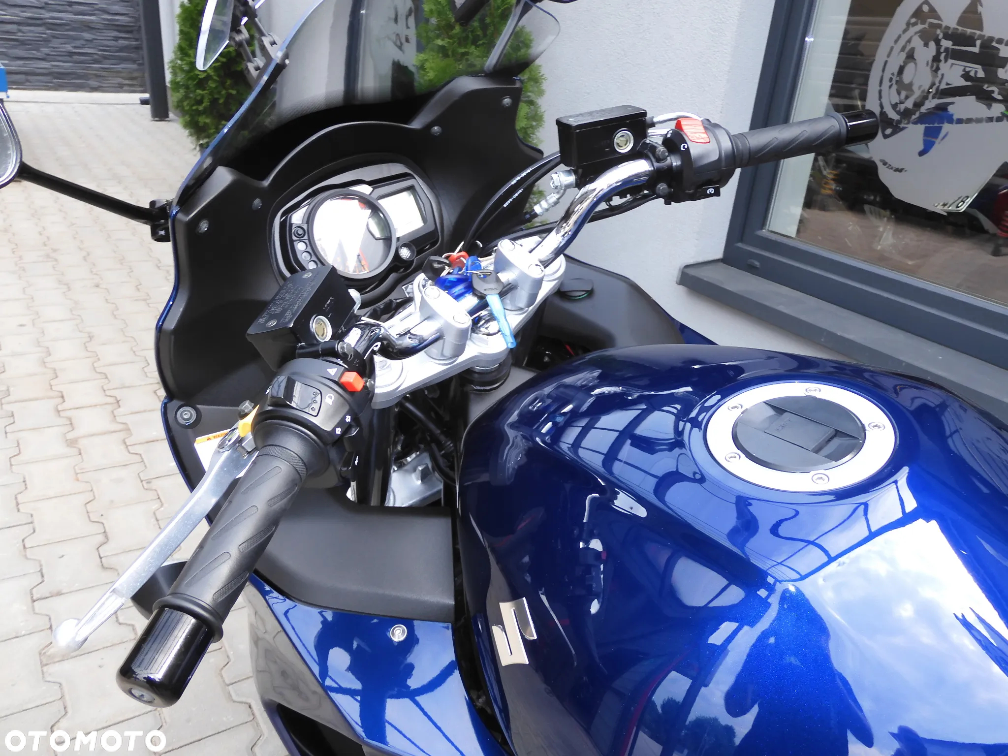 Suzuki GSX - 35