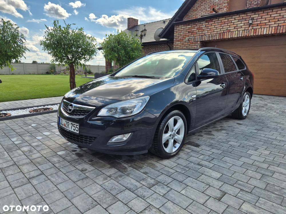 Opel Astra 1.4 Turbo 150 Jahre - 1