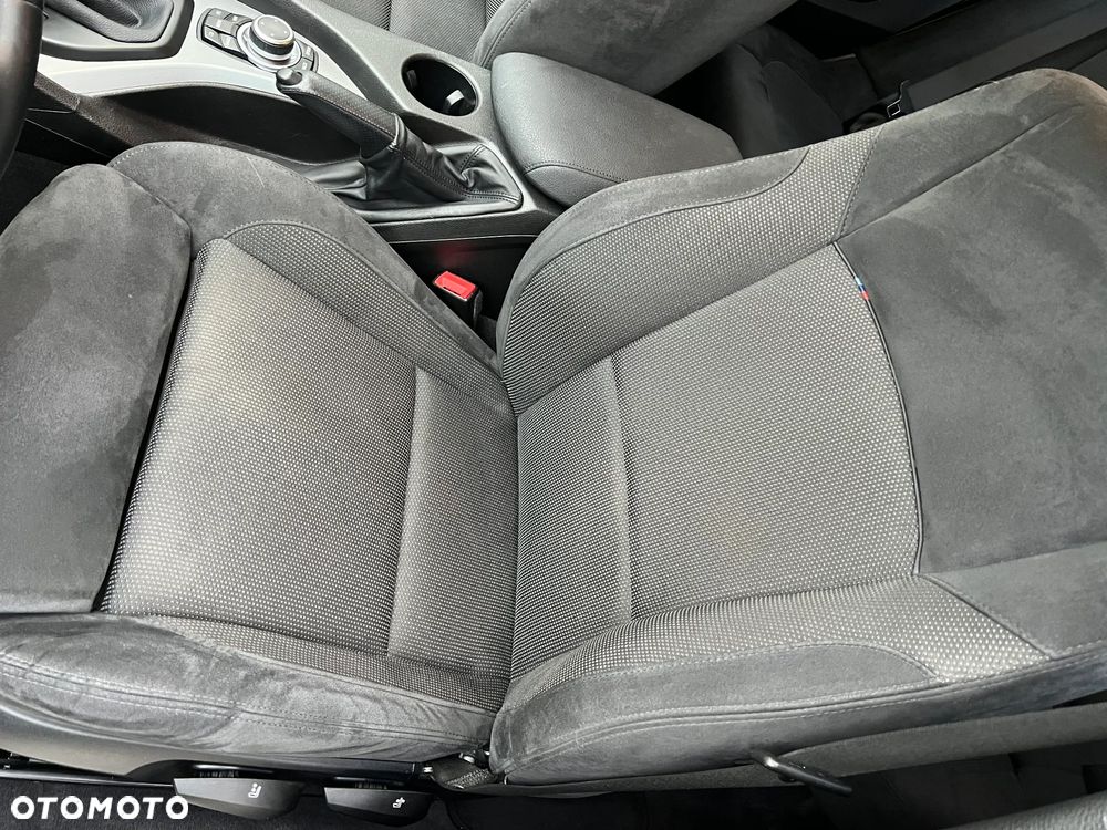 BMW X1 xDrive20d - 14