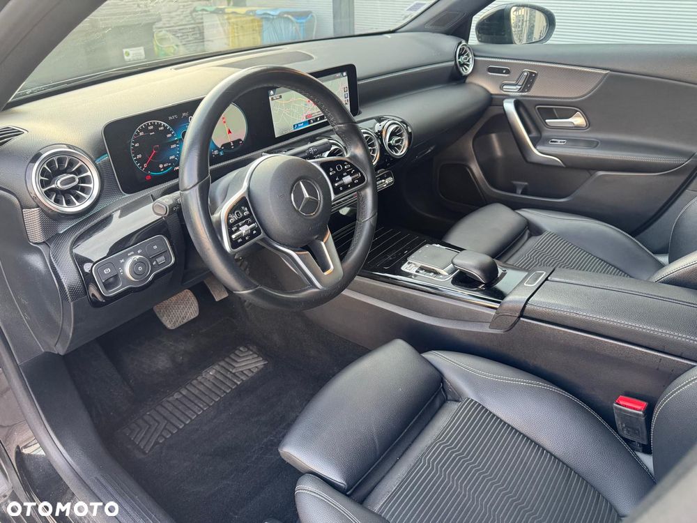 Mercedes-Benz Klasa A 180 d 7G-DCT Edition 1 - 14