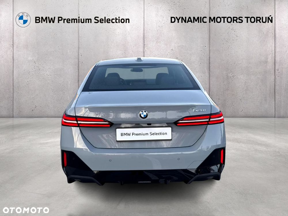 BMW Seria 5 520i mHEV M Sport sport - 9